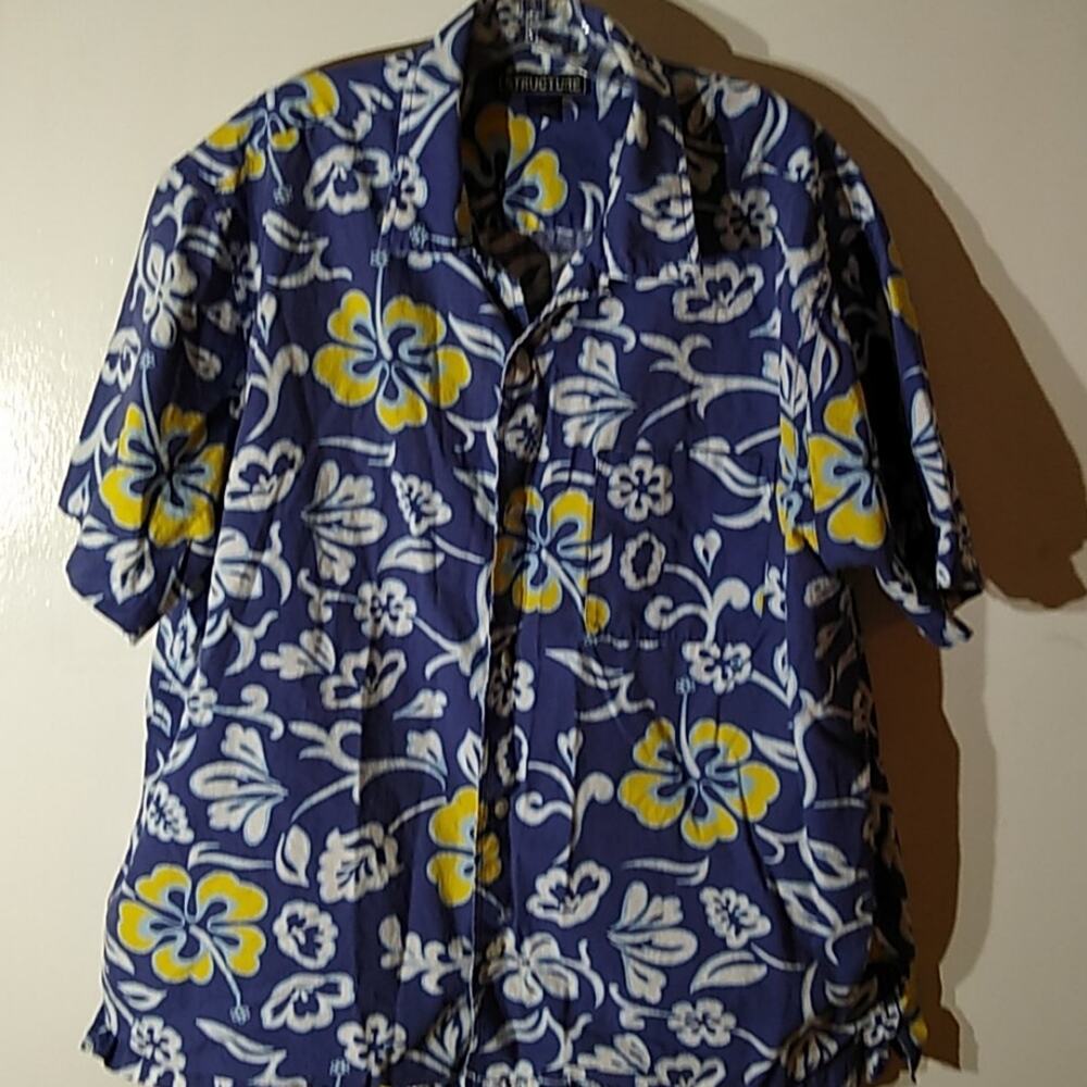 Vintage Structured Men's Size Large Floral short sleeve shirt . Y2K